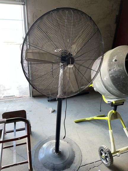 Utilitech 30-inch High Velocity Oscillating Pedestal Fan