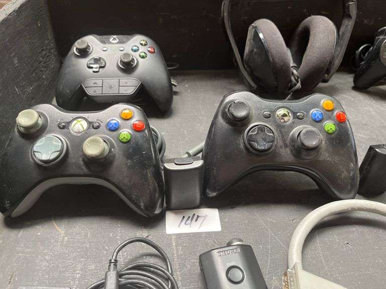 Microsoft Xbox 360 wireless controller.