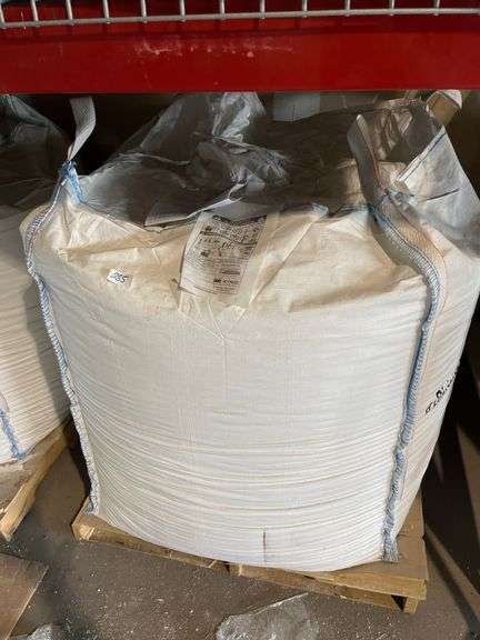 Super Sack bulk tote bag Giles epsom salt 18-2400 pharmaceutical grade. Retails $1800