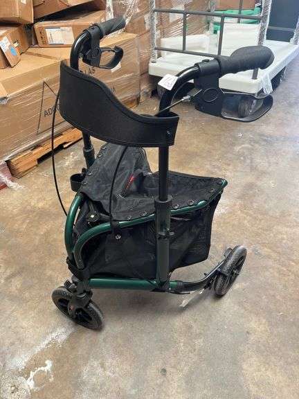 3-wheel rollator walker