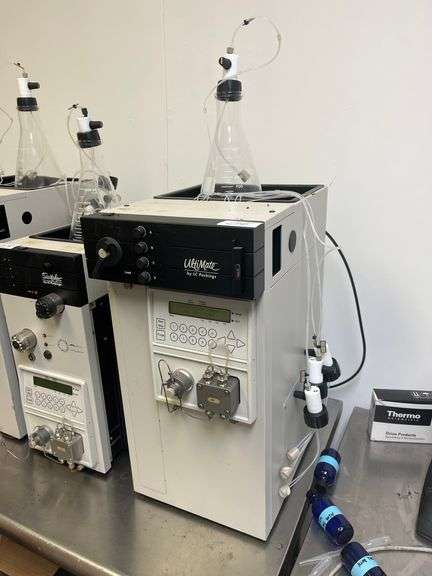 LC Packings UltiMate Capillary and Nano HPLC System ft built-in control panel incld. solvent bottles and tubing