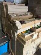 Pallet of assorted silk flowers & fruits