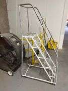 Aluminum rolling 5- step ladder