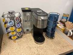 Keurig K-Supreme Plus Single Serve Coffee Maker incld. accessories.
