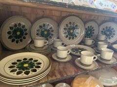 1970s stoneware dinnerware set in the "Montego" pattern
