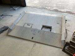 Heavy-duty steel dock board 60" x 48"