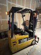 Yale electric forklift, 36-volt model featuring a 3-stage mast model ERP030THN36TE082