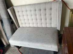 Tufted bench