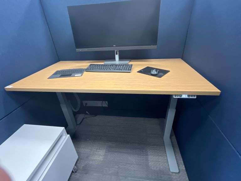 ADJUSTABLE HEIGHT ELECTRONIC STANDING DESK KDZT006 WITH POWER STRIP MOUNTED UNDERNEATH, DIGITAL HEIGHT DISPLAY, 3-PROGRAMMABLE SETTINGS STROKE: 663mm 58"x28" HEIGHT 22.5"MIN - 48.5"MAX H