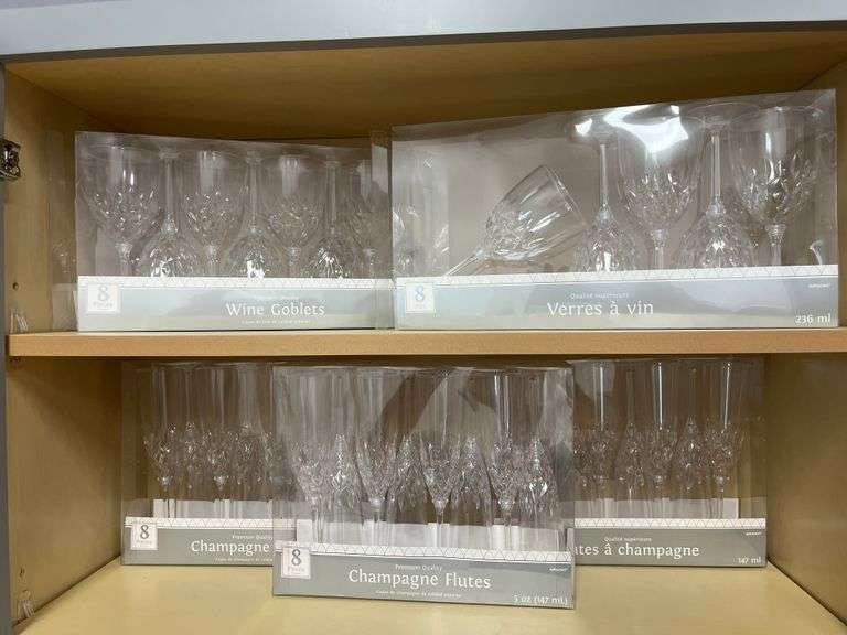 SET OF 8 PREMIUM QUALITY WINE GOBLETS/CHAMPAGNE FLUTES