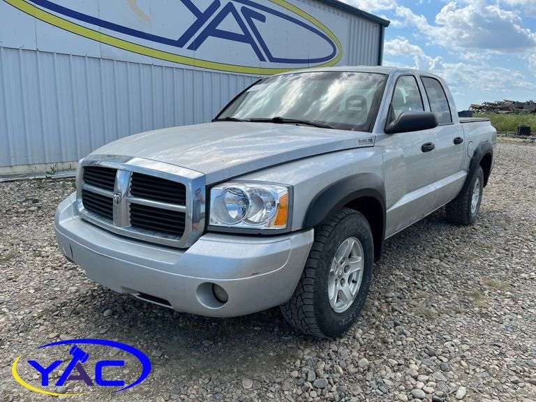 2007 DODGE  DAKOTA V8 QUAD CAB 4WD