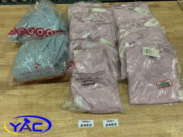 14PCS MIXED CLOTHING LOT Yorkton Auction Centre