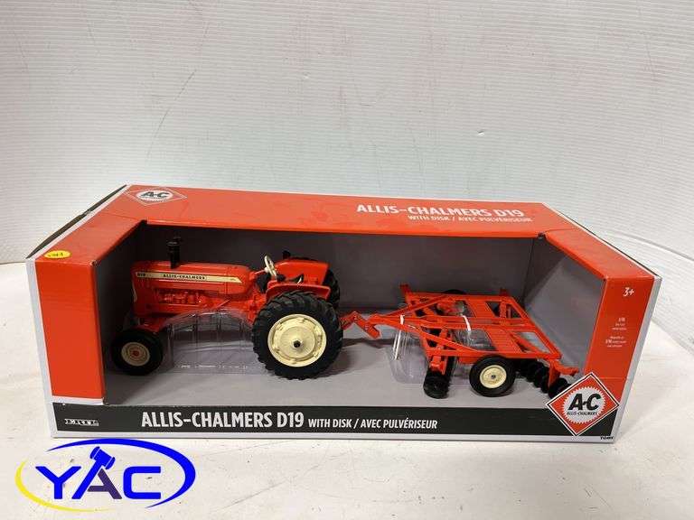 Allis Chalmers D-19 with Tandem Disk - 1:16 Scale