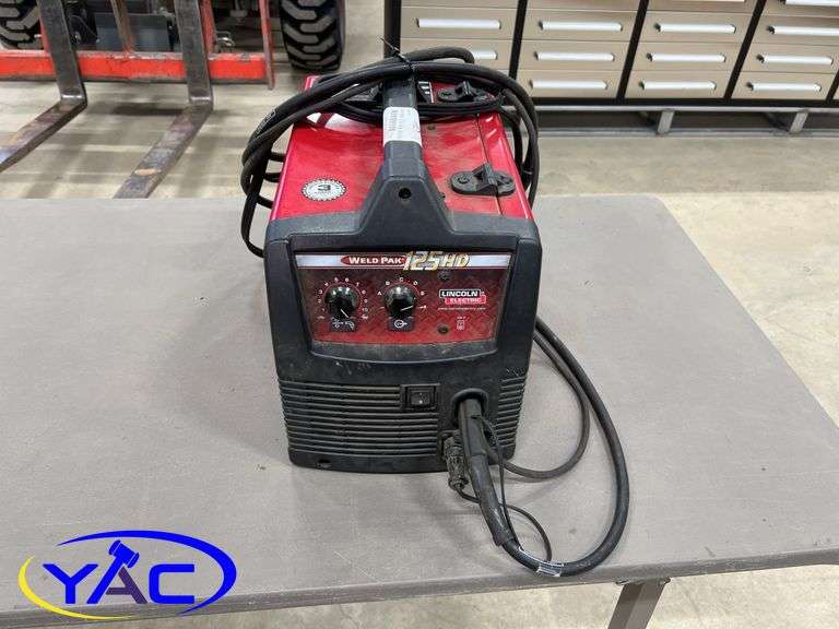 Lincoln 125 Mig Welder - YAC Auctions