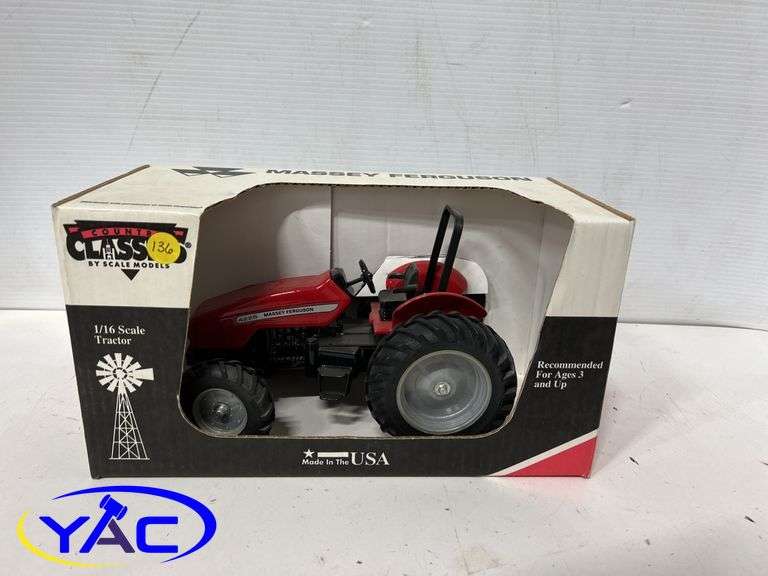 Massey Ferguson 4225 Tractor  - 1:16 Scale