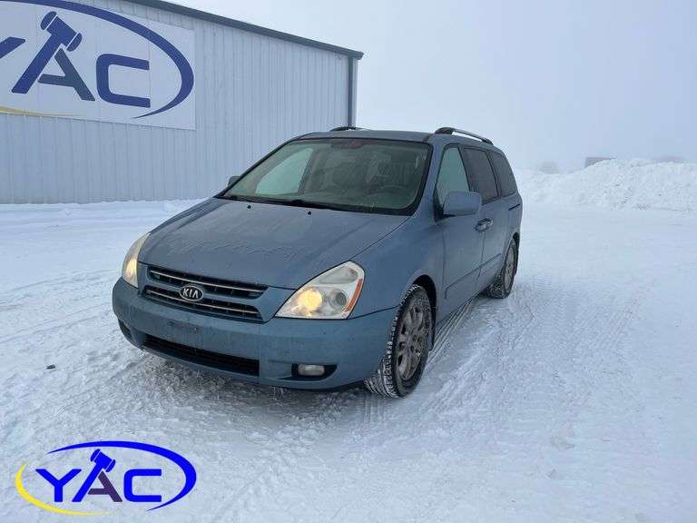 2009 KIA SEDONA VAN