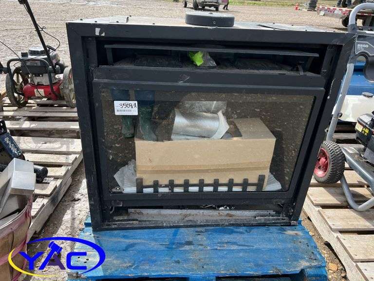 Forced Air Gas Fireplace www.yacauctions.com