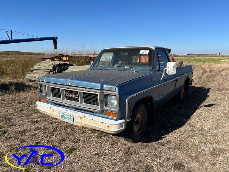 1974 CHEV 10/1500 SERIES PICKUP W/ WELDER IN BOX