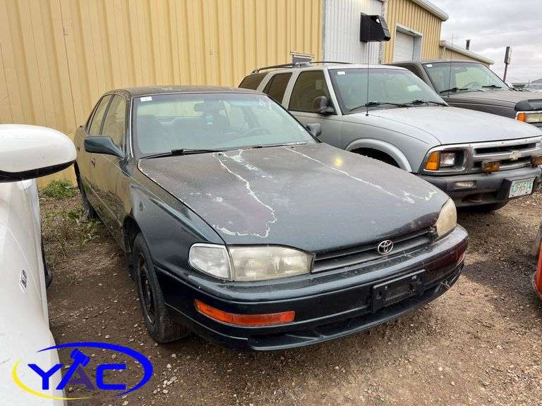 1992 TOYOTA CAMRY 4DR