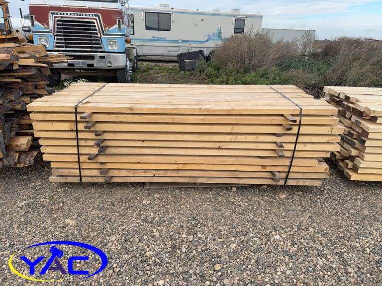Rough Lumber 2" x 4" x 8' Spruce Planks Approx. 100 Pcs. Per Lift