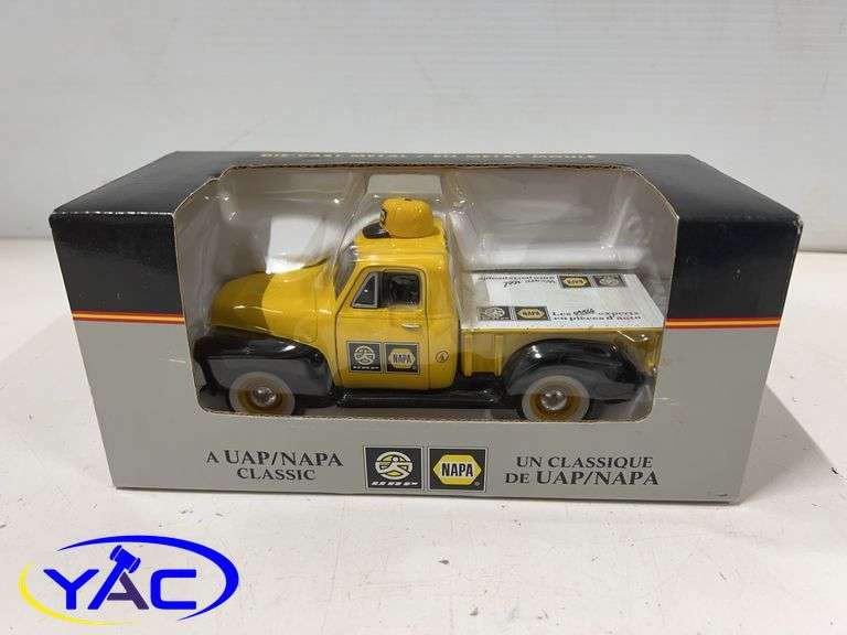 1952 Chev Collectors Bank