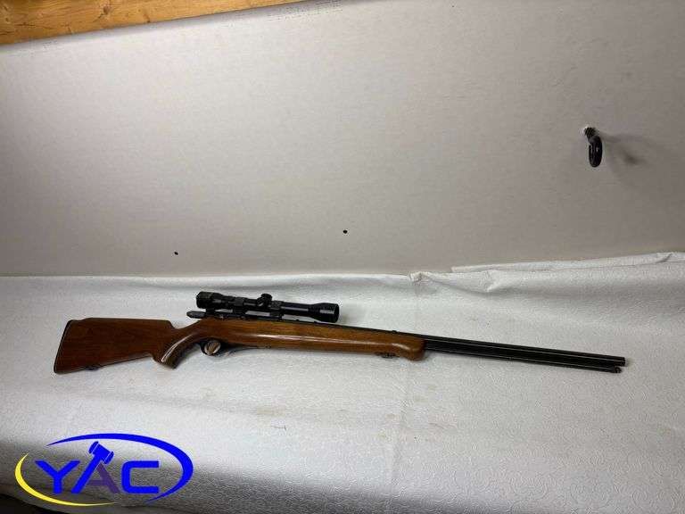 MOSSBERG .22 SLR REPEATER W/ 4X32 SCOPE & CASE