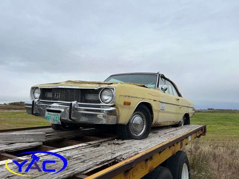 Approx. 1975 Dodge Dart Swinger - For Parts