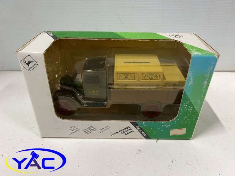 1931 John Deere Truck Bank - 1:34 Scale