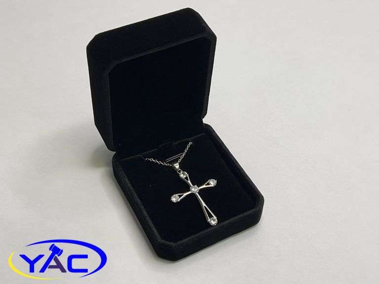Platinum Plated 2.5ct Simulated Diamond Cross Necklace