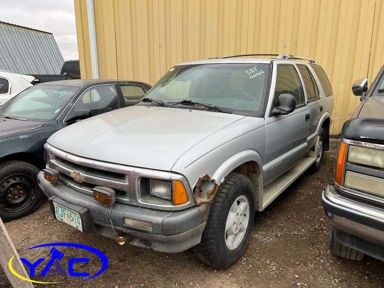 1995 CHEV BLAZER S SERIES 4DR 4WD
