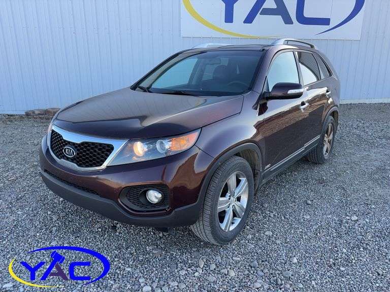 2013  KIA  SORENTO V6 AWD