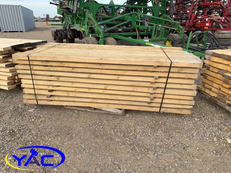 Rough Lumber 2" x 6" x 8' Spruce Planks Approx. 70 Pcs. Per Lift