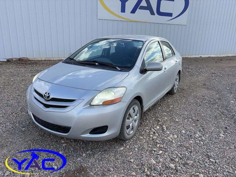 2007 TOYOTA YARIS 4DR