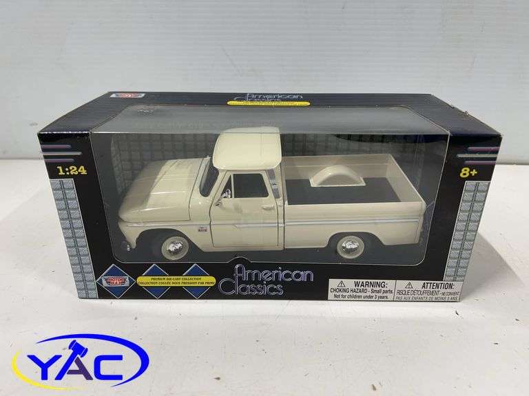 1966 Chevy C-10 Fleetside Pickup - 1:24 Scale