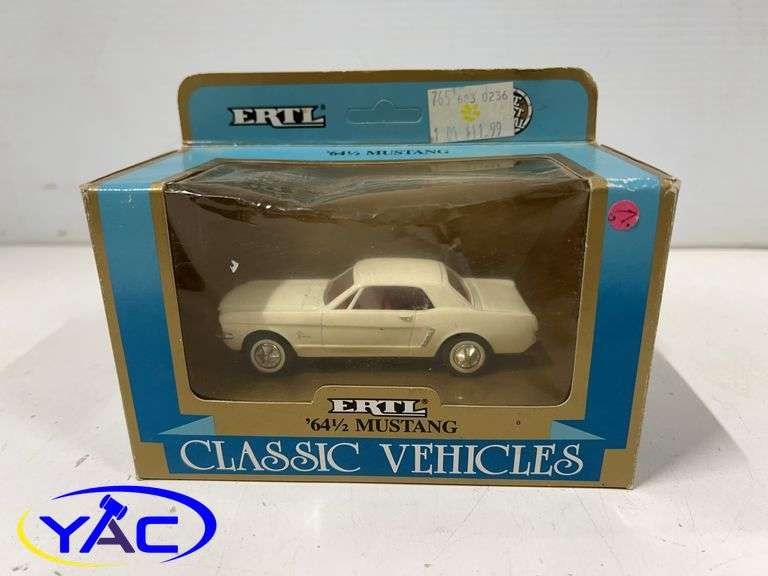 1964 1/2 Ford Mustang - 1:43 Scale