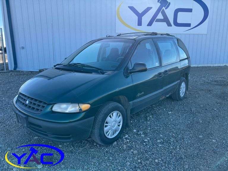 1997 PLYMOUTH VOYAGER S