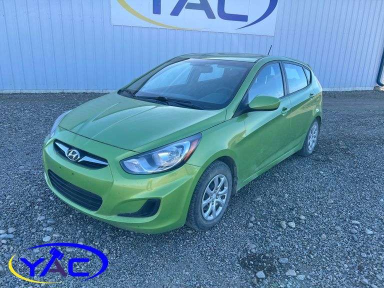 2013 HYUNDAI ACCENT 4DR HATCHBACK