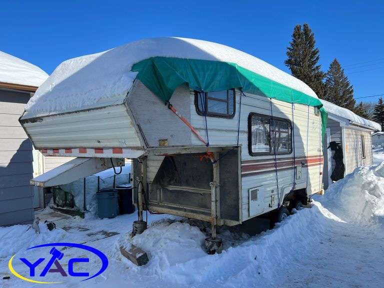 1984  TAURUS FIFTH WHEEL CAMPER