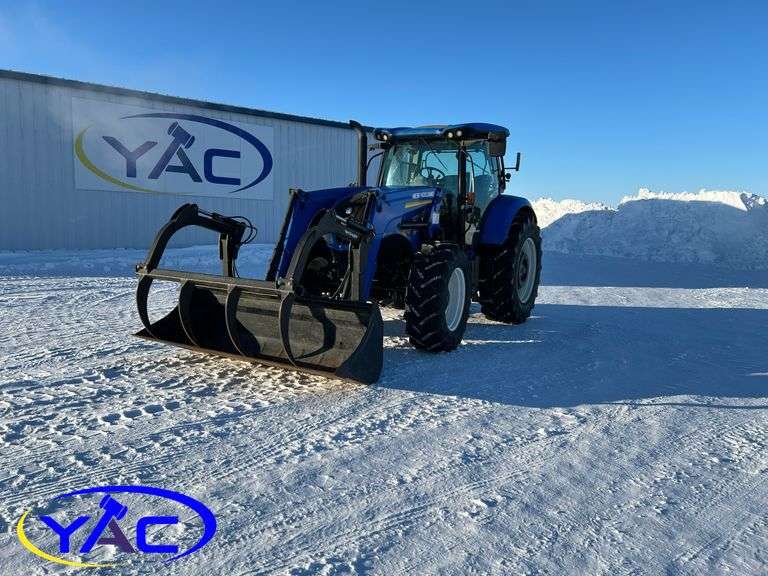 2016 New Holland T6 MFWD W/ Loader Grapple