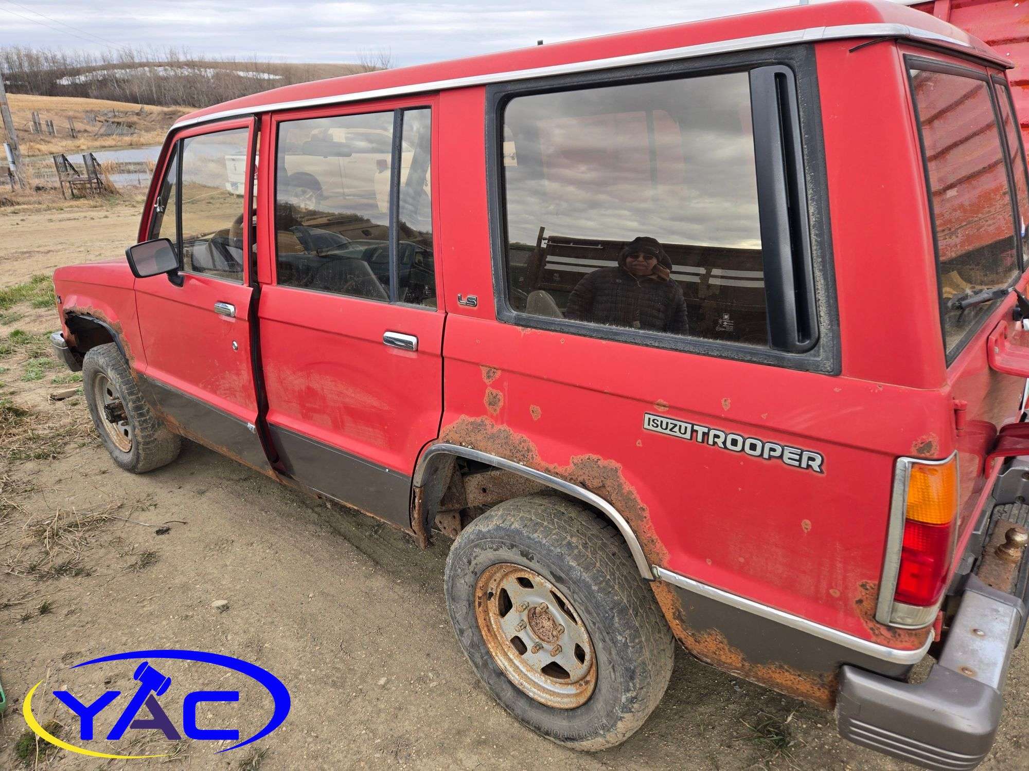 レトロ　ISUZU トレーラー　1991年製　ダンロップ　貴重　レア 1991 Isuzu Elf Truck NPR66PR 2WD - Car Price $17,182