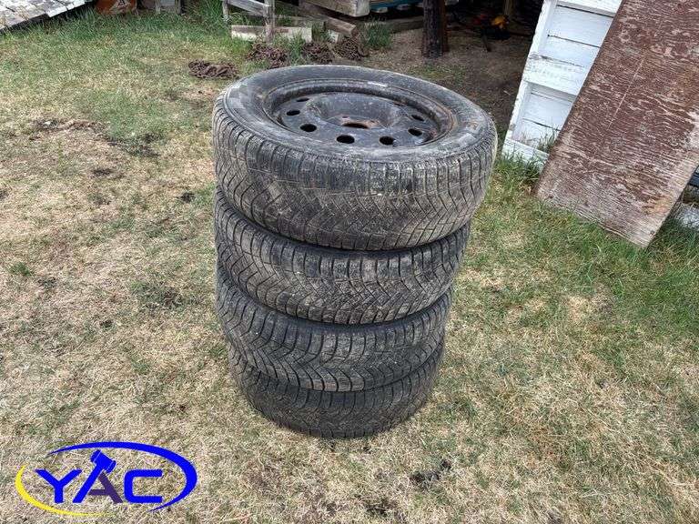 4- 225/65R17 PIRELLI ICE ZERO TIRES On 5 BOLT RIMS