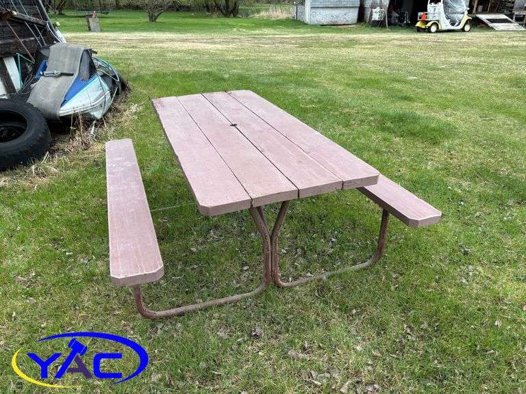 6' WOODEN PICNIC TABLE