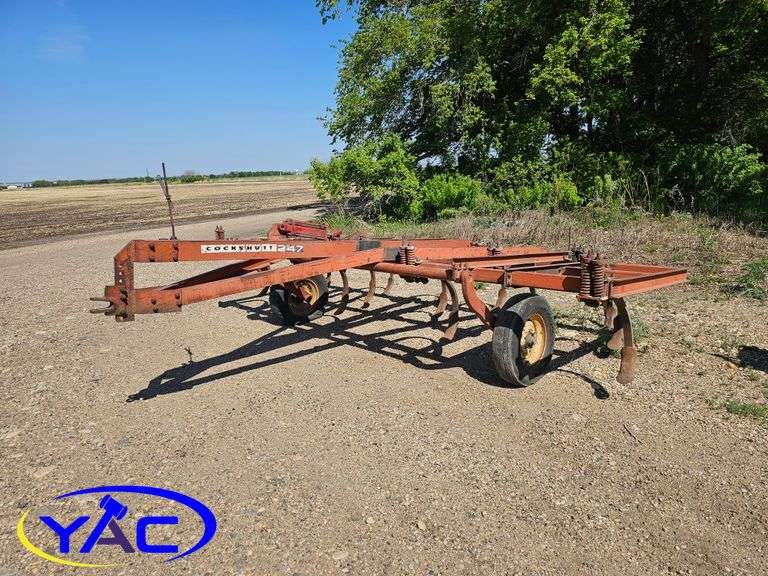 COCKSHUTT 247 CULTIVATOR