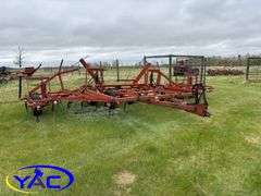 MODEL 45 IH VIBRA SHANK CULTIVATOR