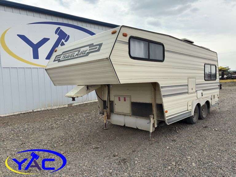 1987  TRAVELAIRE  MODEL W200 FIFTH WHEEL CAMPER
