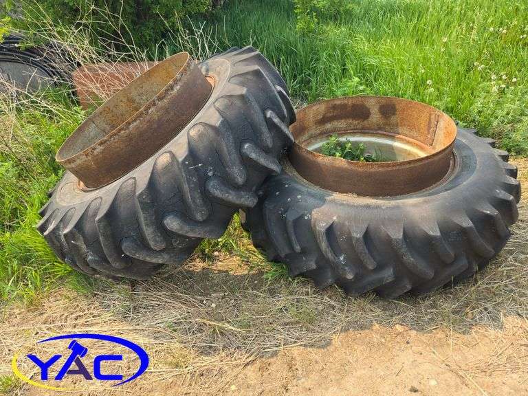1955 WHITE TRACTOR DUALS 18.4/38 CLAMP ON