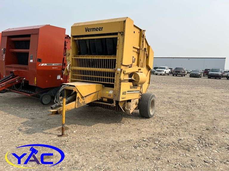 VERMEER 605 SUPER J ROUND BALER