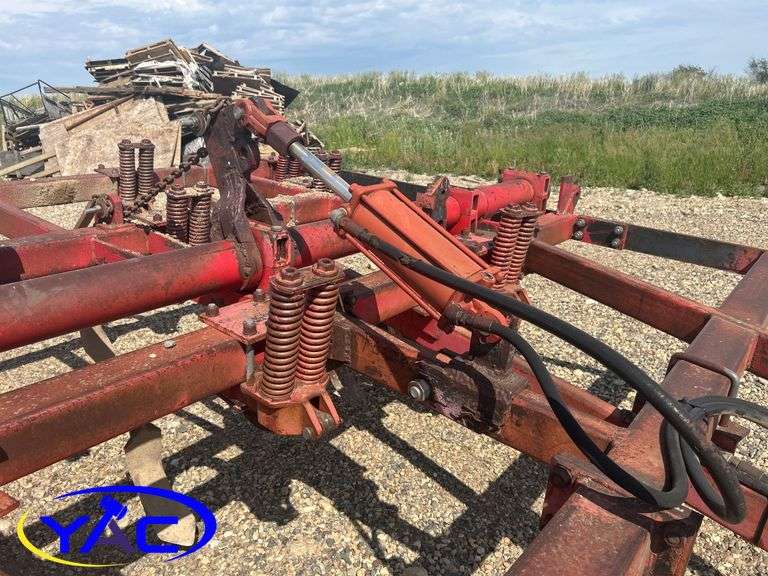 MASSEY FERGUSON 128 CULTIVATOR