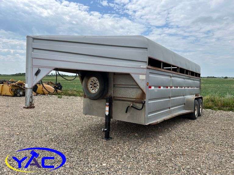 2000  DUNCAN 20' LIVESTOCK  TRAILER