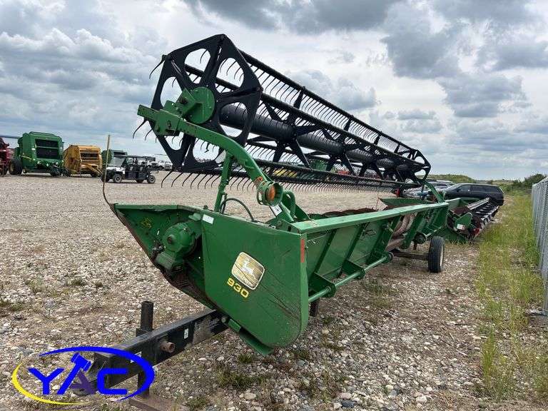 JOHN DEERE RIGID STRAIGHT CUT HEADER 30'